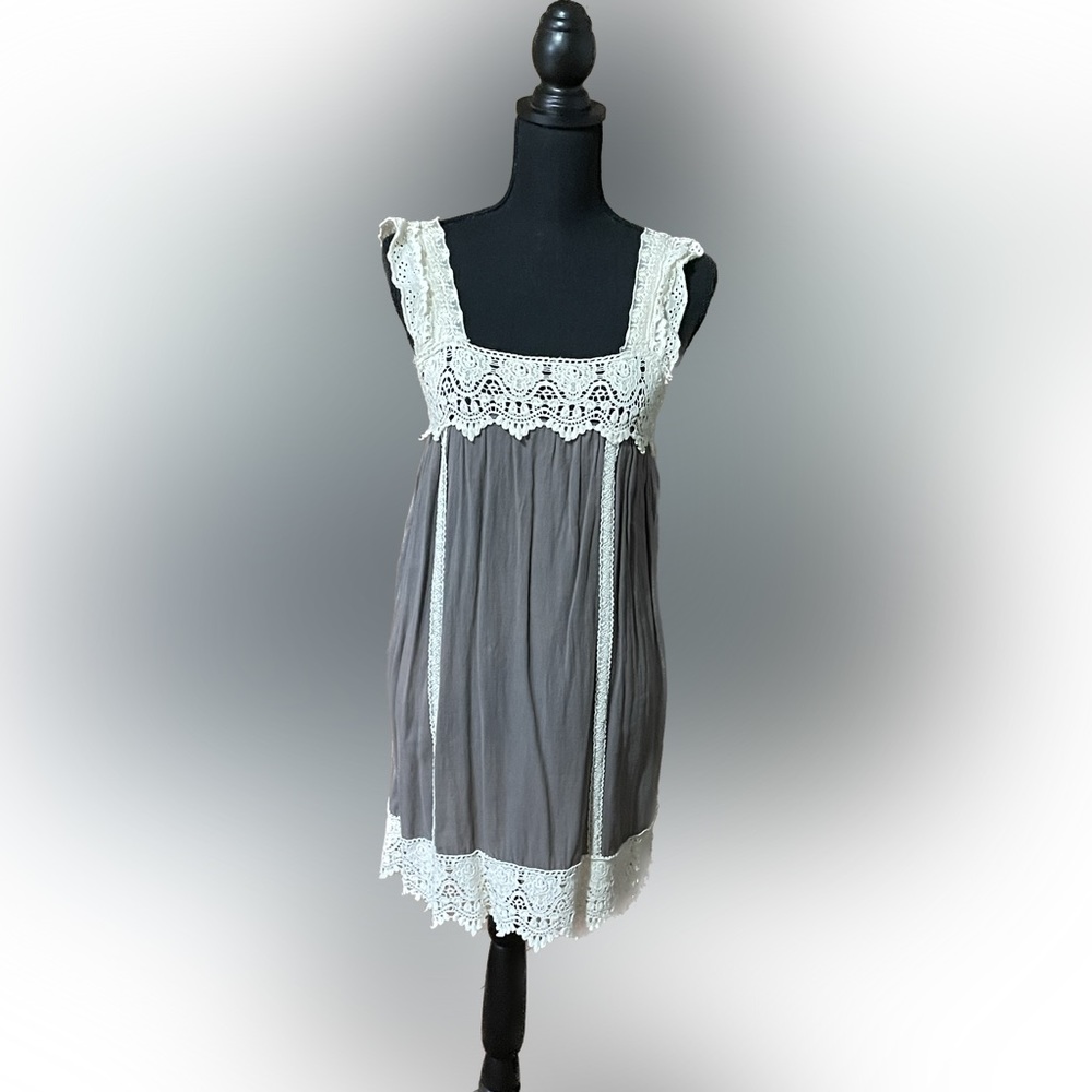 Cesico brand Dress, Size Medium.